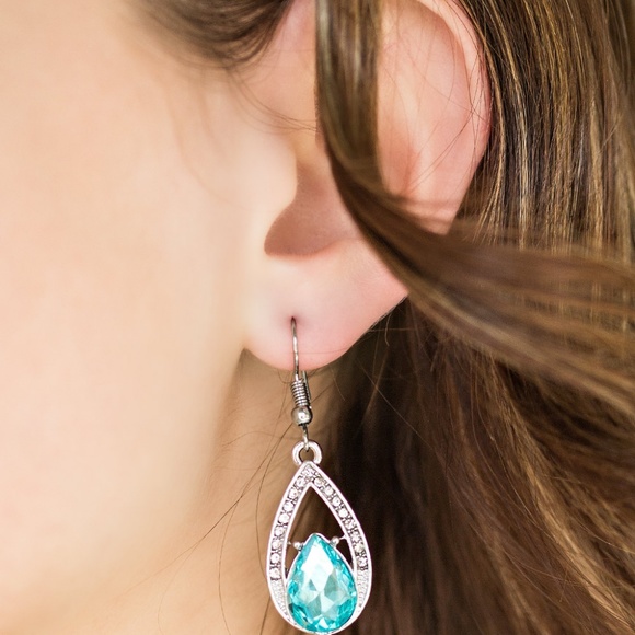 Earrings - Picture 2 of 3